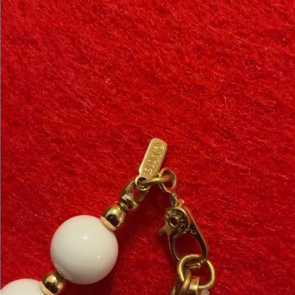 Monet White and Gold Beaded Bracelet - Picture 5 of 6